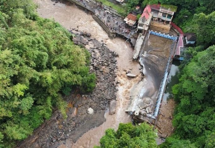 Pemprov Riau Segera Kirim Bantuan Korban Banjir Bandang Sumbar