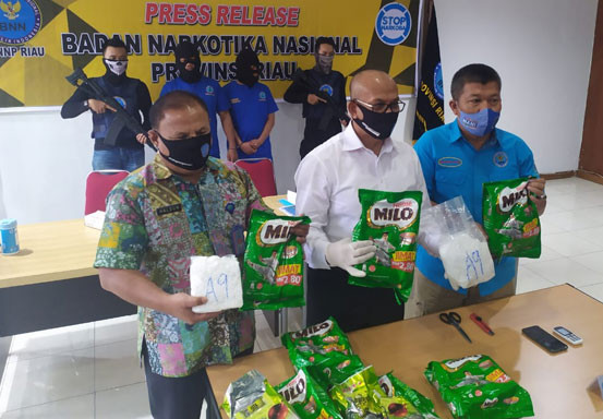 7 Kg Sabu Dalam Kemasan Susu Milo Dari Malaysia Disita BNNP Riau