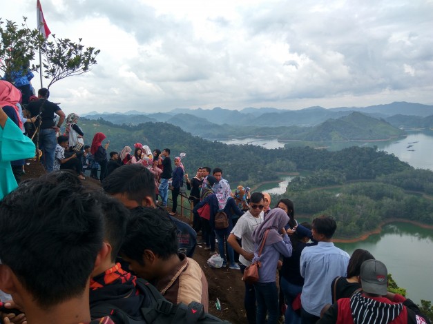 Ribuan Turis Lokal dan Mancanegara Padati Objek Wisata Ulu Kasok dan Mahligai Indah Kampar