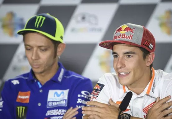 Demi Kalahkan Koleksi Gelar Rossi, Marquez Disarankan Bertahan di Honda
