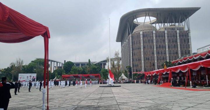 Upacara Peringatan HUT ke-78 RI di Kantor Gubernur Riau Berlangsung Khidmat