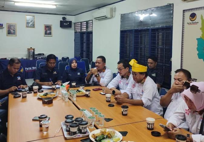 Usai Dideklarasi, Jarnas ABW Silaturahmi dengan Nasdem Riau dan Forum RT/RW