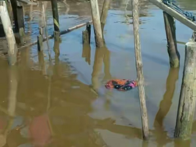 Warga Tanah Merah Heboh Penemun Wanita Paruh Baya Mengapung di Sungai