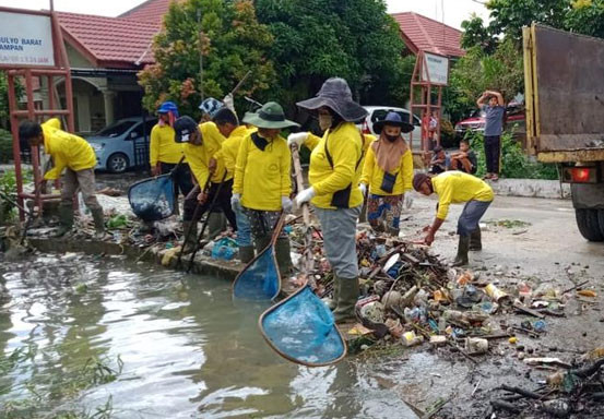 Banjir di Jalan Datuk Tunggul Disebabkan Sampah dan Gorong-gorong Sempit