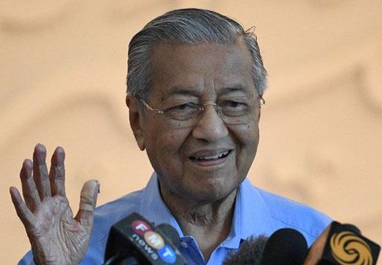 Mantan PM Malaysia Mahathir Mohamad Dirawat di Rumah Sakit