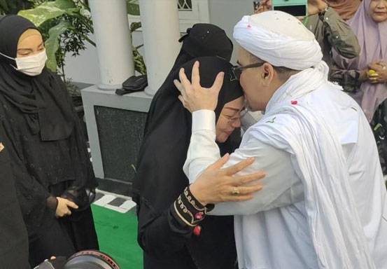 Istri Habib Rizieq Shihab Meninggal, akan Dimakamkan Pagi Ini di Megamendung