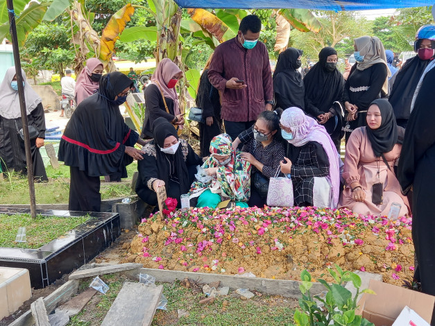 Jenazah Putri Wahyuni Dimakamkan, Keluarga Berterimakasih Sriwijaya Air Bertanggungjawab