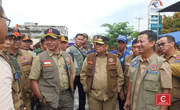 Tinjau Banjir di Riau, Kepala BNPB Sebut Ribuan Warga Masih Mengungsi