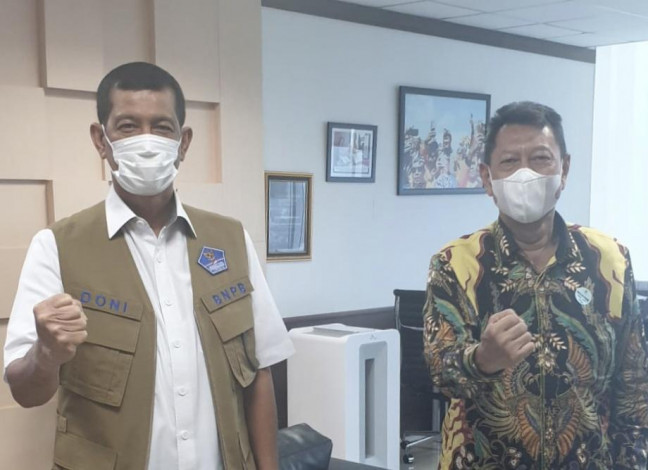 Surat Peminjaman Tiga Helikopter untuk Karhutla Riau Diterima Kepala BNPB