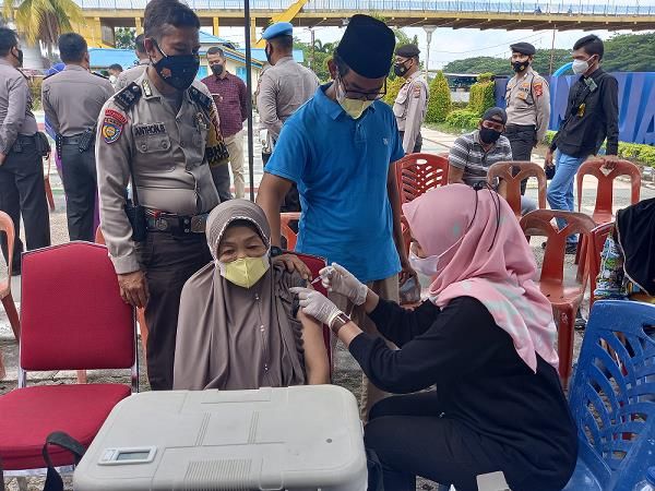 Siapkan 3.000 Dosis Vaksin untuk Lansia, Polresta Pekanbaru Siap Antar Jemput