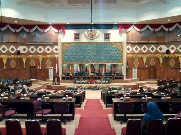 Molor 3 Jam, Akhirnya Rapat Paripurna DPRD Riau Batal