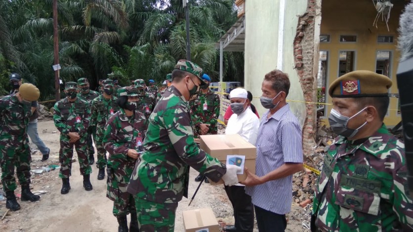 Bantu Evakuasi Pilot Jet Tempur, 8 Orang Terima Penghargaan TNI AU