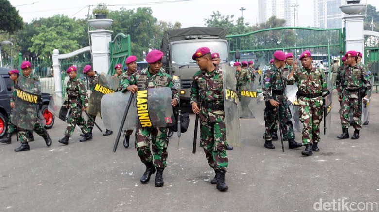 Aturan Baru: TNI/Polri Tak Bisa Isi Jabatan Sipil