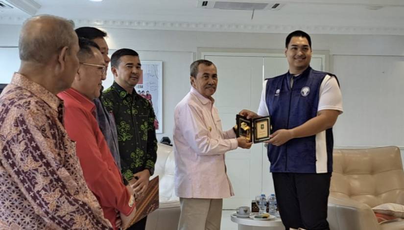 Temui Menpora, Gubernur Syamsuar Minta Dukungan Riau Tuan Rumah Porwil XI Sumatera