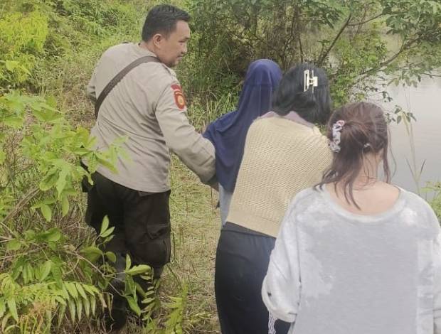 Cari Spot Foto Malah Dikejar Tawon, Lima Mahasiswi Nyebur ke Danau Stadion Utama Riau