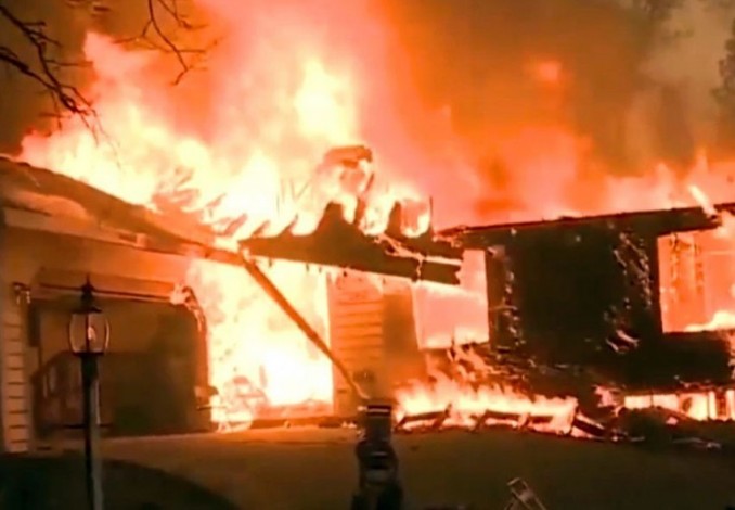 Korban Hilang Kebakaran Hutan Kalifornia Capai 1.000 Orang