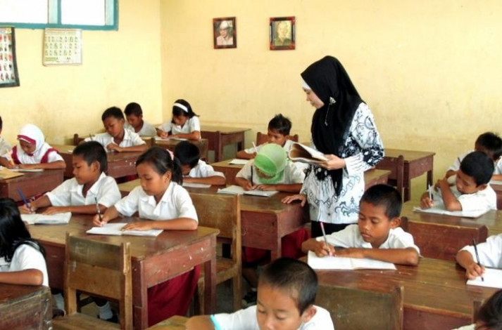 Kabar Gembira, Tahun Depan Gaji Guru Bantu Daerah di Riau Naik Jadi Rp2,5 Juta