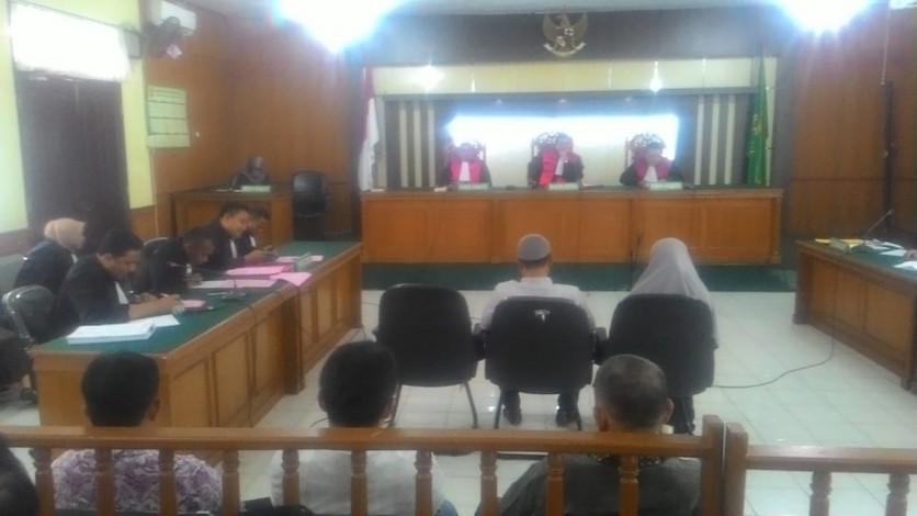 3 Dokter RSUD Arifin Achmad dan Rekanan Didakwa Rugikan Negara Rp420 Juta