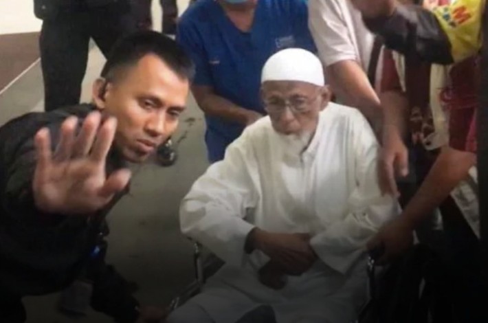 Jokowi Mau Dulang Suara Muslim Lewat Pembebasan Ustaz Baasyir