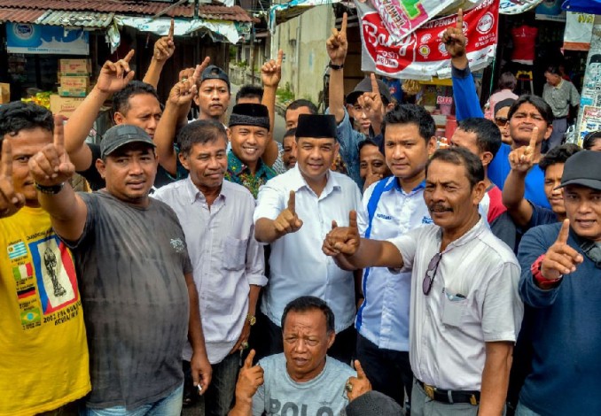 Akrab dengan Rakyat, Edy Nasution Ngopi Bareng Masyarakat Sambil Serap Aspirasi