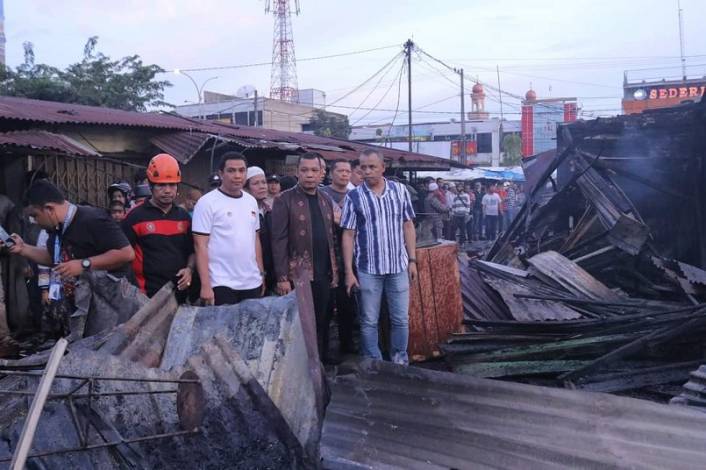 Tak Ada Korban Jiwa dalam Kebakaran 400 Kios Pasar Cik Puan Pekanbaru