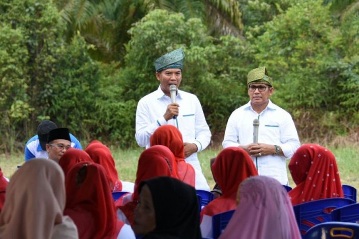Firdaus-Rusli Siap Wakafkan Diri untuk Masyarakat Riau