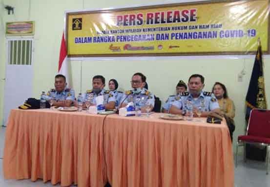 Antisipasi Penyebaran Covid-19, Kemenkumham Riau Fasilitasi Warga Binaan Video Call dengan Keluarga