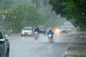 Waspada Hujan Disertai Petir dan Angin Kencang di Riau Hari Ini