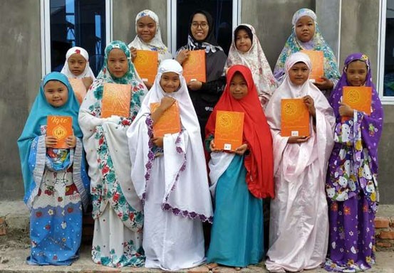 Rumah Zakat Salurkan 50 Paket Syiar Quran di Pekanbaru