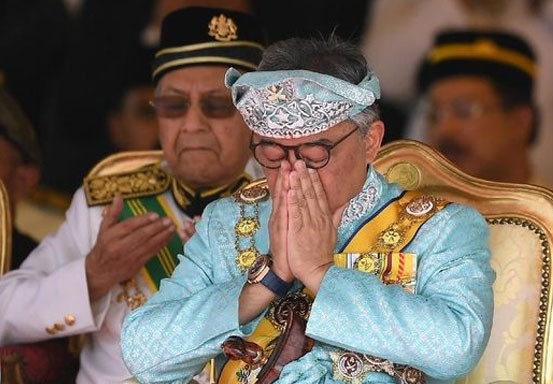 Raja Malaysia Buka Suara Usai Mahathir Ajukan Mosi ke PM