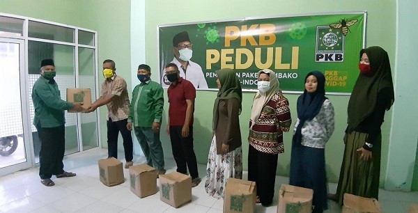 DPC PKB Pelalawan Salurkan Ratusan Paket Sembako Bantuan Muhaimin