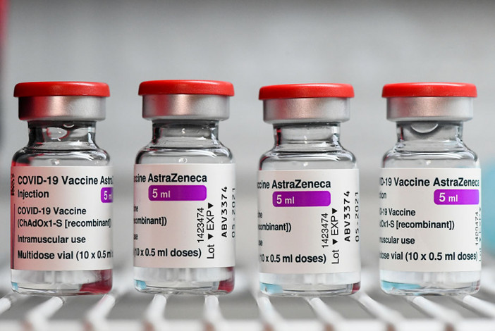 1,2 Juta Vaksin AstraZeneca Disuntikkan ke Warga RI, 3 Orang Meninggal Dunia