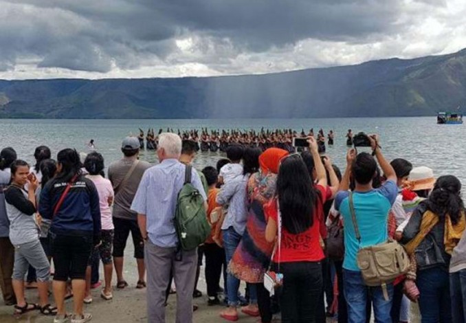 Puluhan Orang Korban Kapal Karam di Danau Toba Belum Ditemukan