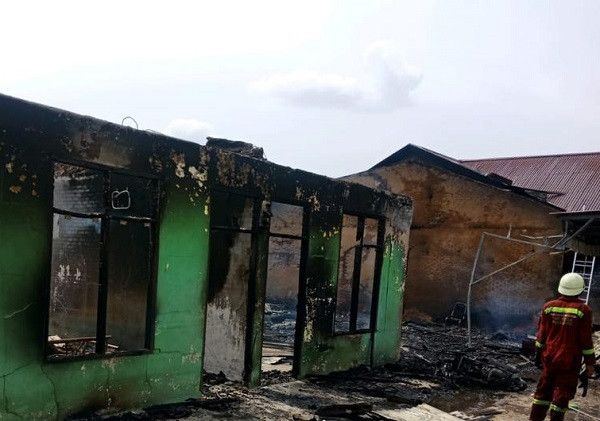 Empat Rumah, Mobil dan Dua Motor di Sidomulyo Barat Terbakar