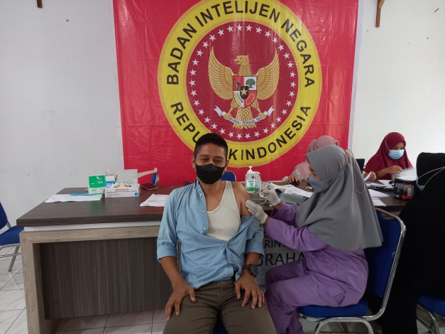 BIN Riau Berkala Laksanakan Vaksinasi Massal Pelajar dan Door To Door kepada Masyarakat
