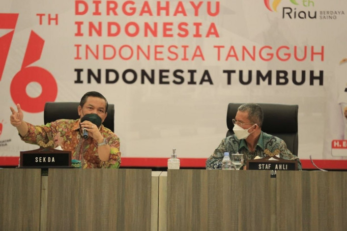 Hari Pertama Kerja, Sekda Riau SF Hariyanto Pimpin Rapat Pembahasan APBD 2022