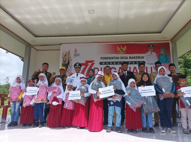 Anak Motor Partai Golkar Bawa Paket Kemerdekaan dari Andi Rachman untuk Siswa SD di Pesisir Selat Melaka