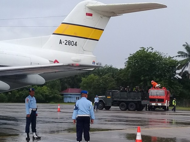 Dua F-16 Turunkan Paksa Pesawat Asing di Lanud Roesmin Nurjadin