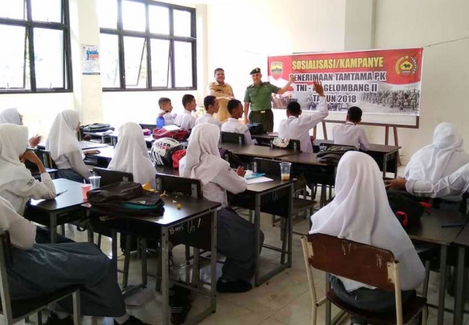 TNI Tumbuhkan Minat Para Pelajar Jadi Prajurit di Tembilahan