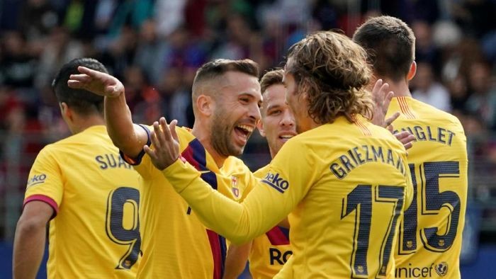 Taklukkan Eibar, Barcelona Depak Madrid dari Puncak Klasemen