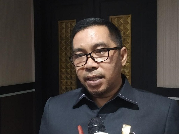 DPRD Tantang Pemko untuk Tertibkan Reklame Ilegal di Pekanbaru