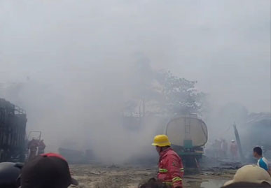 Kebakaran di Jalan Pemuda Ujung Pekanbaru, Bangunan Bengkel Jadi Abu