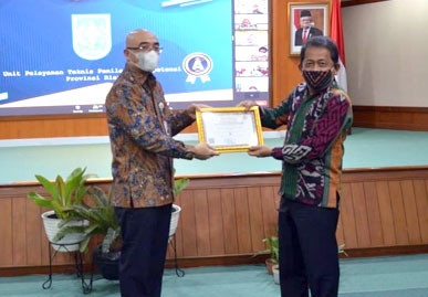 UPT Asesmen BKD Riau Terima Sertifikat Kategori A
