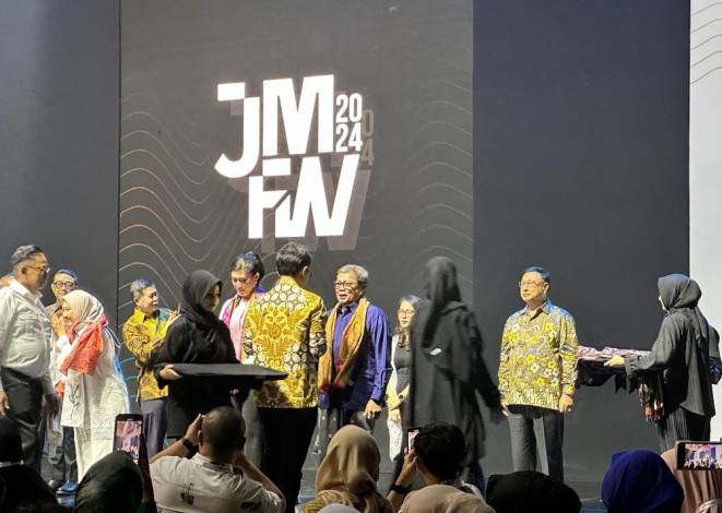 Resmi Dibuka Wamendag, JMFW akan Jadi Trend Setter Busana Muslim Dunia