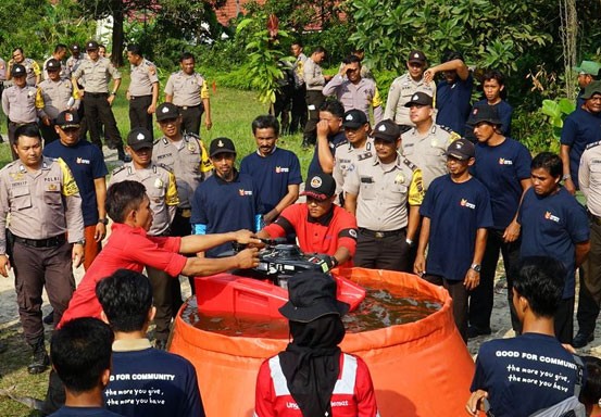 Ratusan Personel Polres Pelalawan Siap Padamkan Karhutla