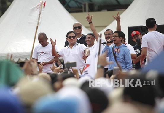 Joget Lagi di Depan Relawan, Prabowo: Daripada Dengar Pidato Saya, Mendingan Joget