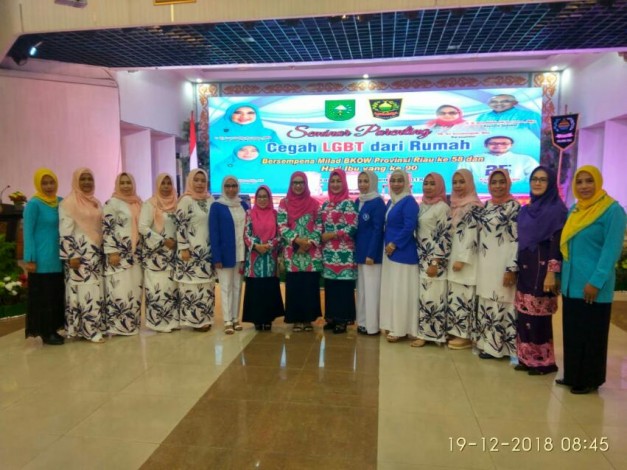 BKOW Riau Adakan Seminar Parenting Cegah LGBT