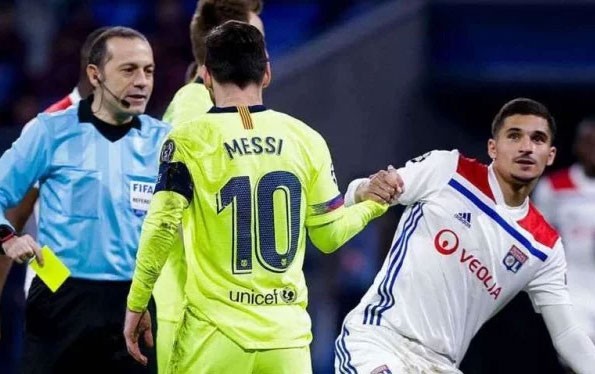 Messi-Suarez Tumpul, Barcelona Raih Hasil Seri di Markas Lyon