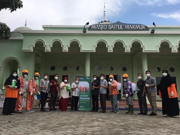 Tanggap Cepat Covid-19, Relawan Nusantara Pekanbaru Disinfektan Sekolah dan Masjid