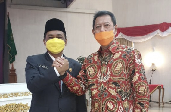 Gubri Angkat Edward Sanger sebagai Anggota Unsur Pengarah BPBD Riau
